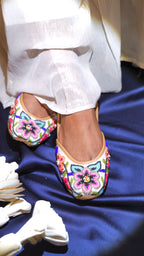 Rangoli Rivaaz Jutti