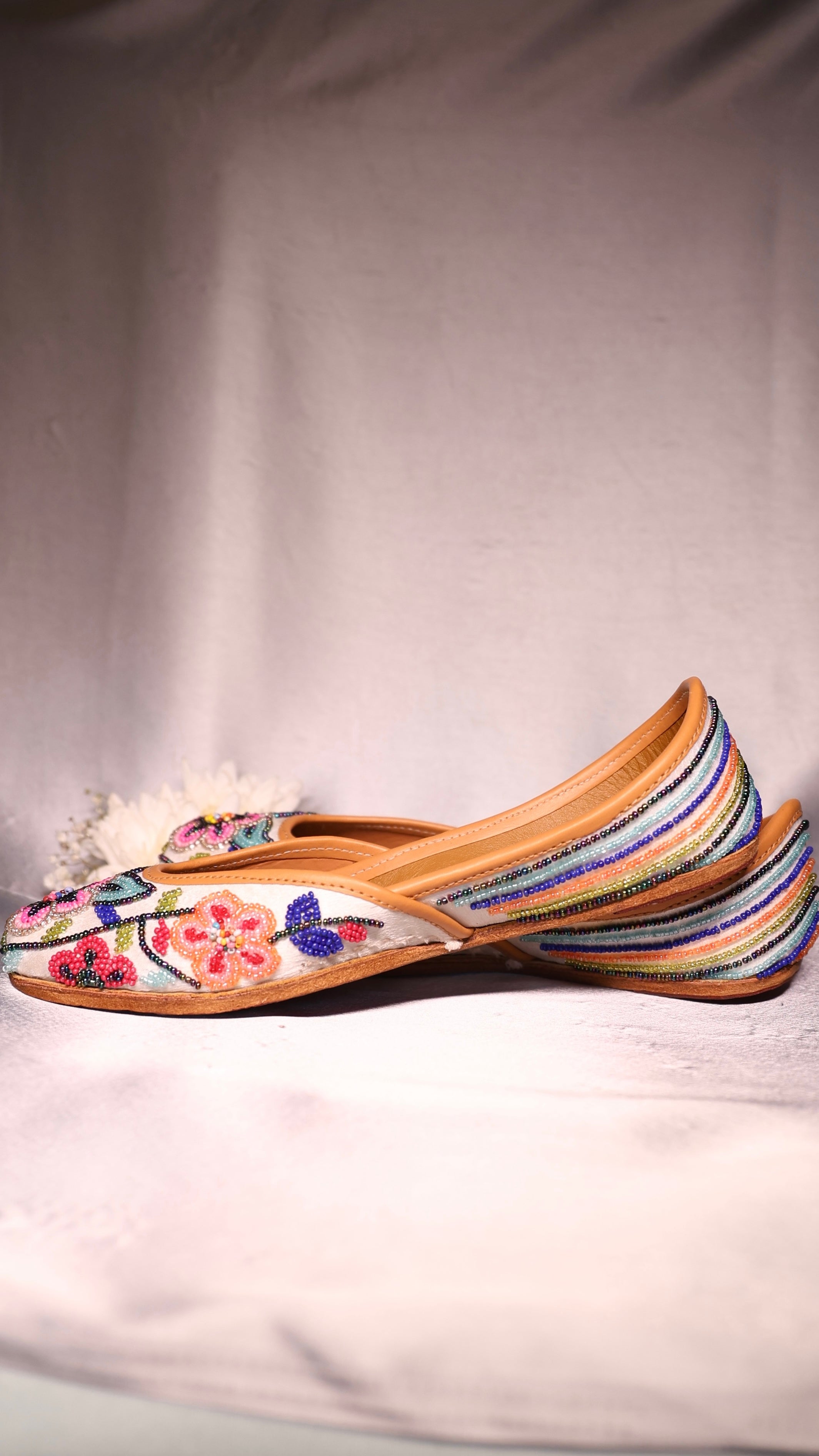 Rangoli Rivaaz Jutti