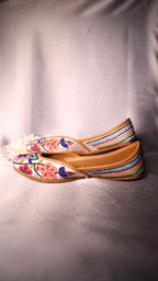 Rangoli Rivaaz Jutti